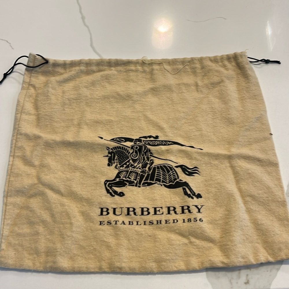 Burberry dust bag